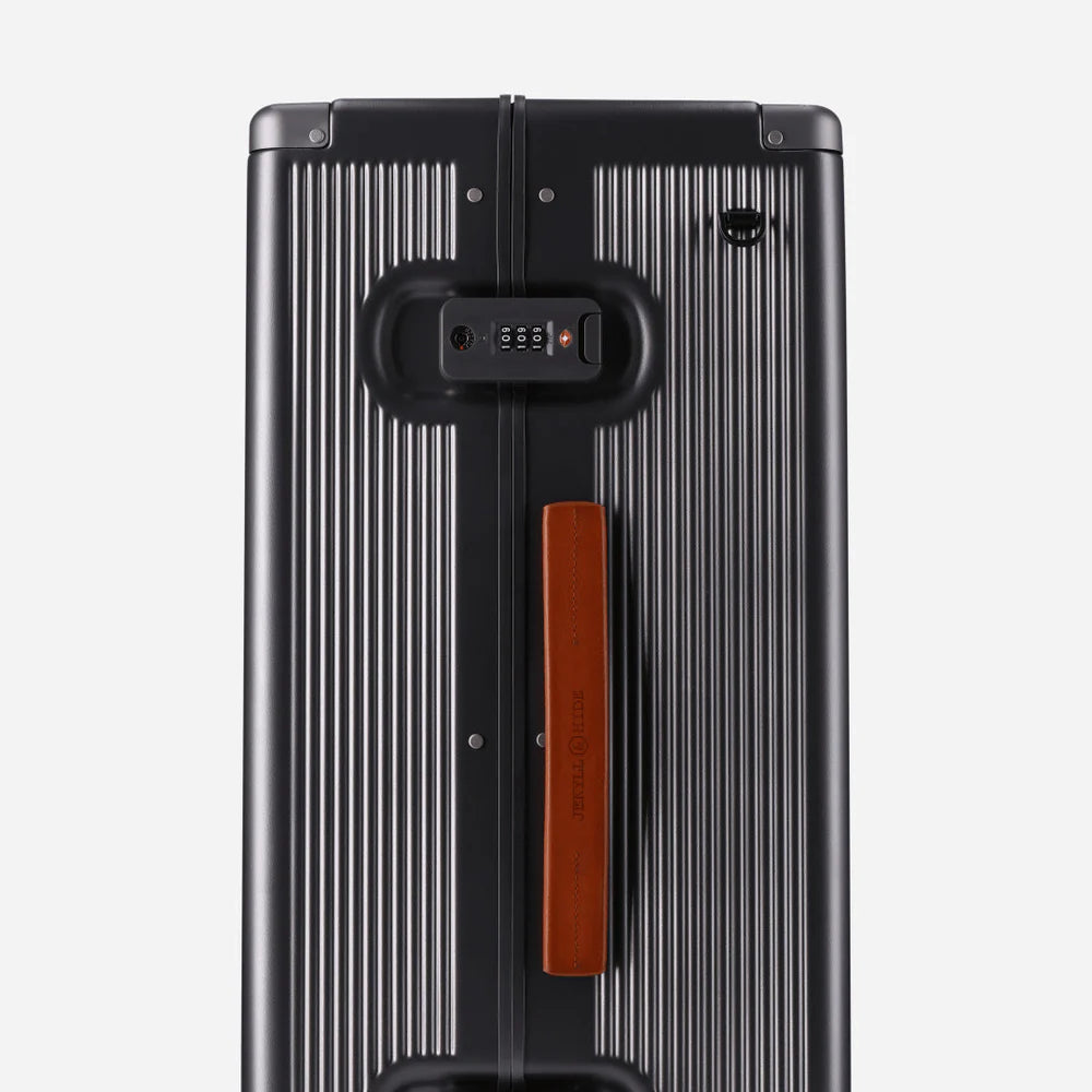 Medium Check-In 67cm (70 L)