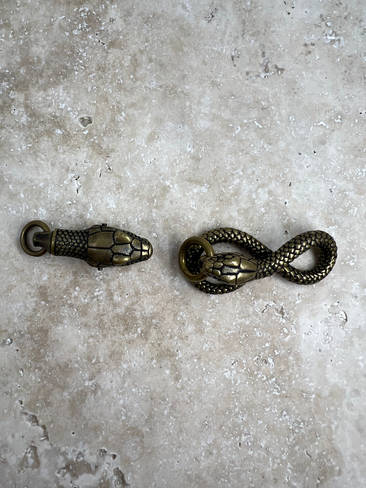 The Duelling Serpents Keyring