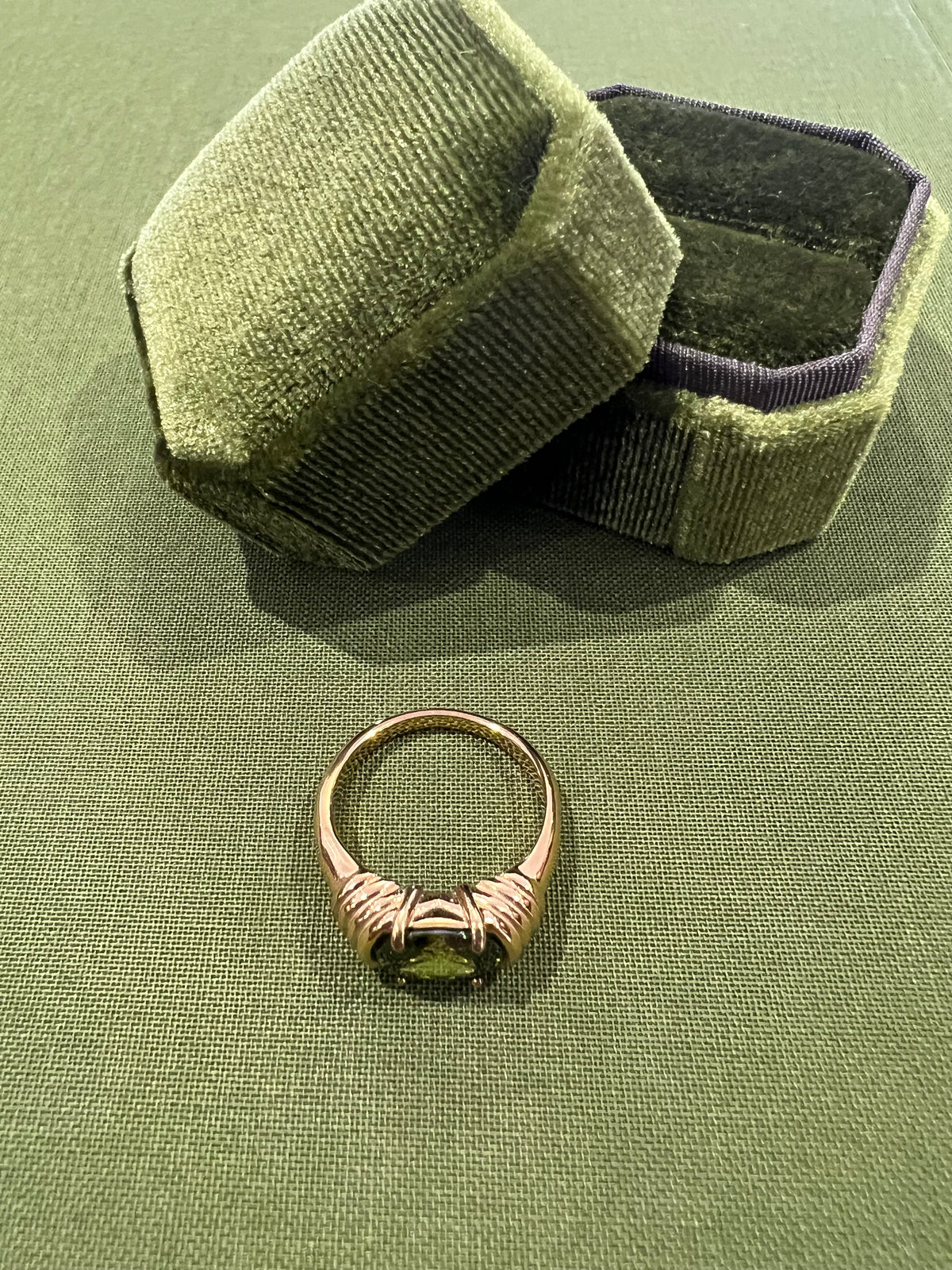 The Chloris Ring