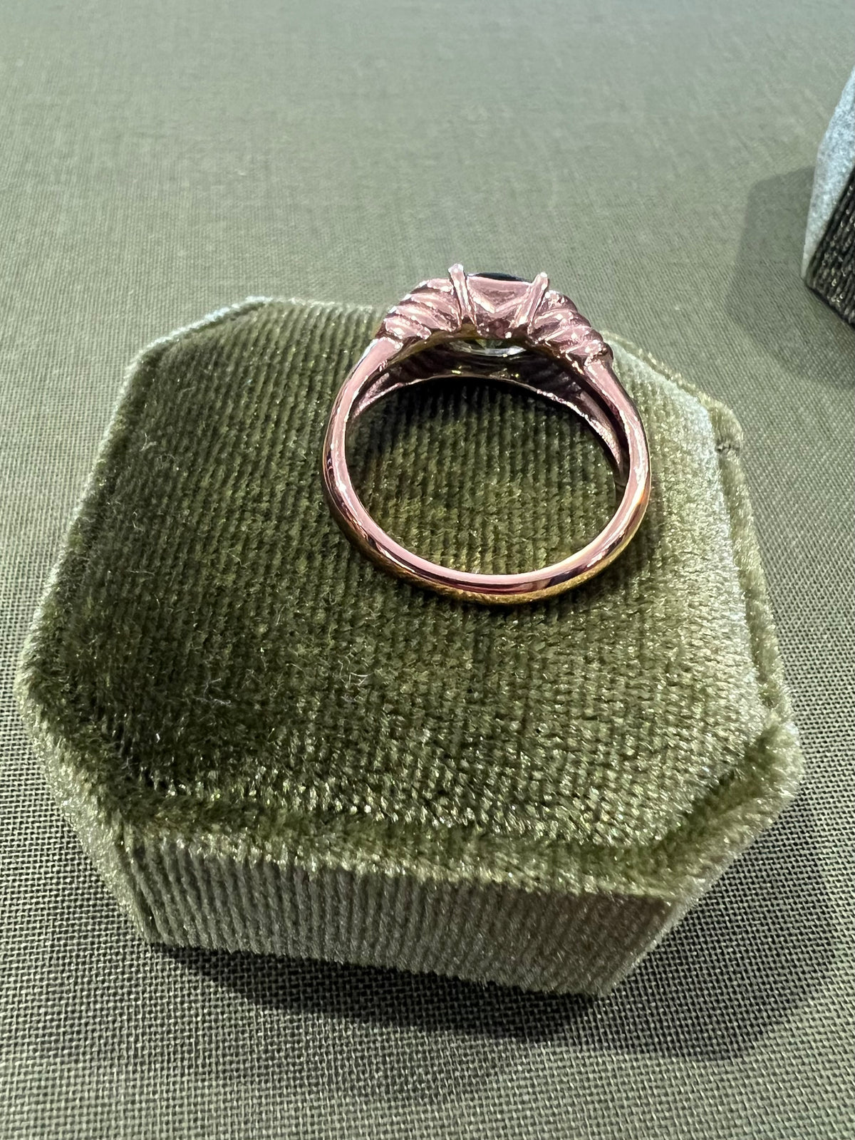 The Chloris Ring