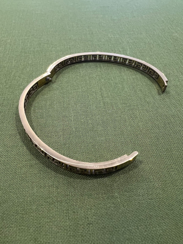 The Meandra Bangle