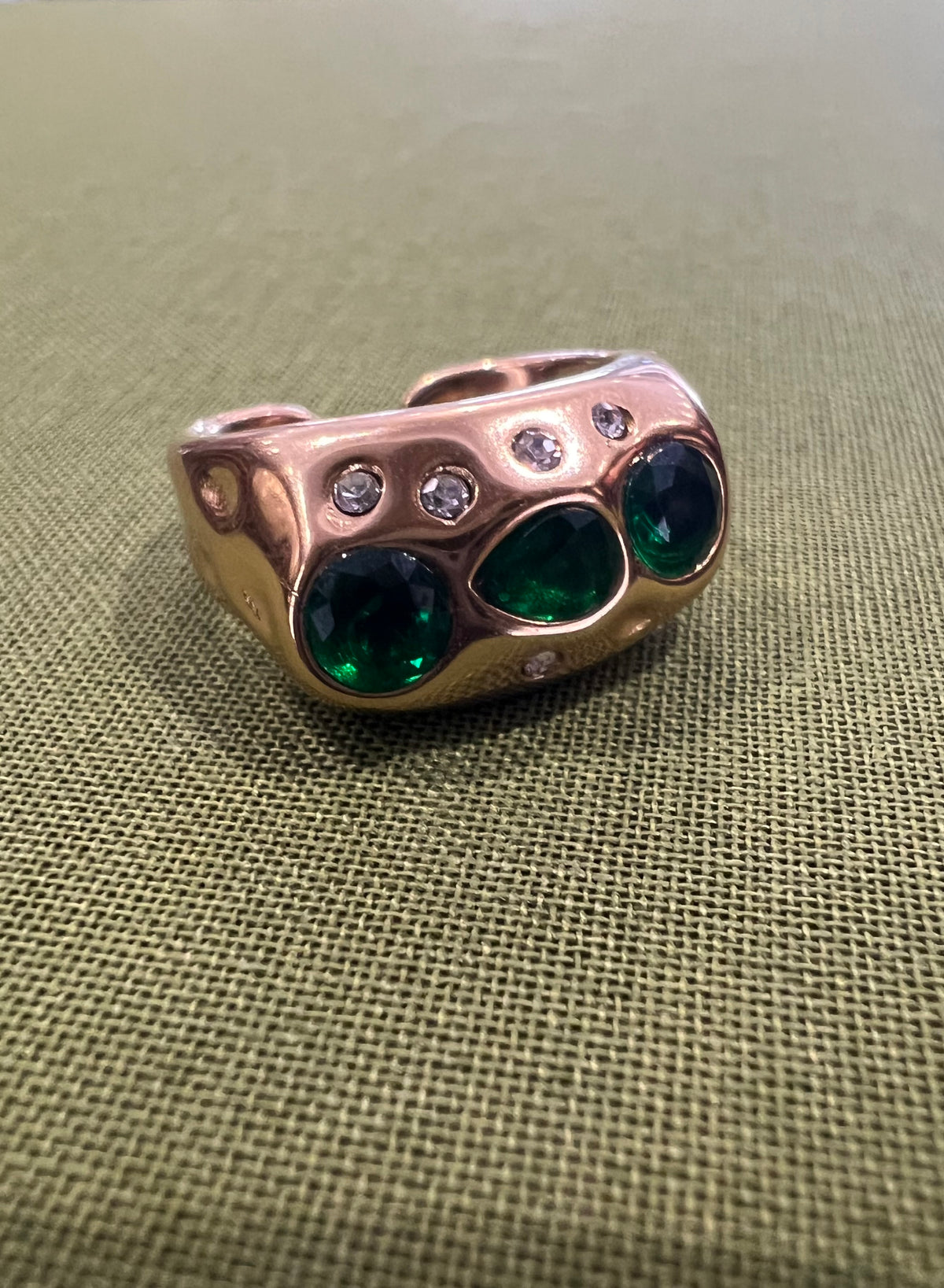 The Nysa Ring