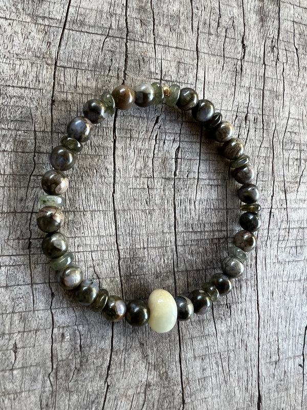Petra Bracelet - Flower Agate / Labradorite / Amazonite